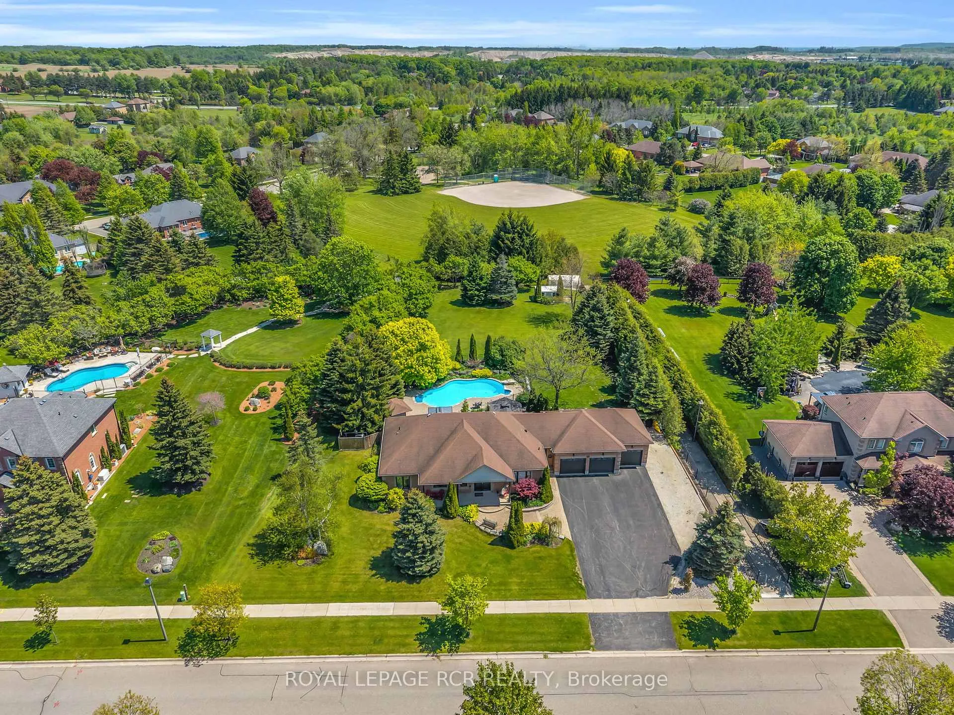 Photo 3 of 5 Massari Street, Caledon, Caledon Village — HOMEH