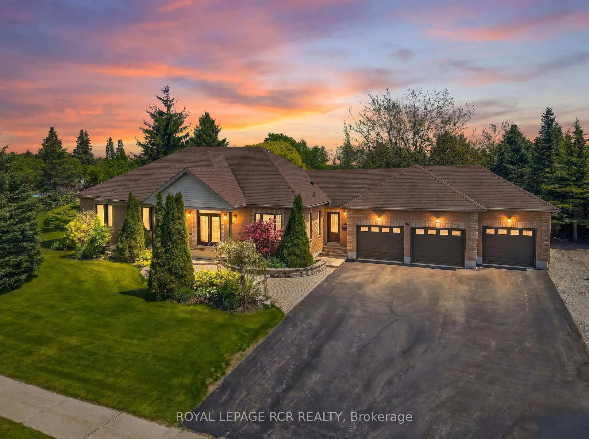 Photo 4 of 5 Massari Street, Caledon, Caledon Village — HOMEH