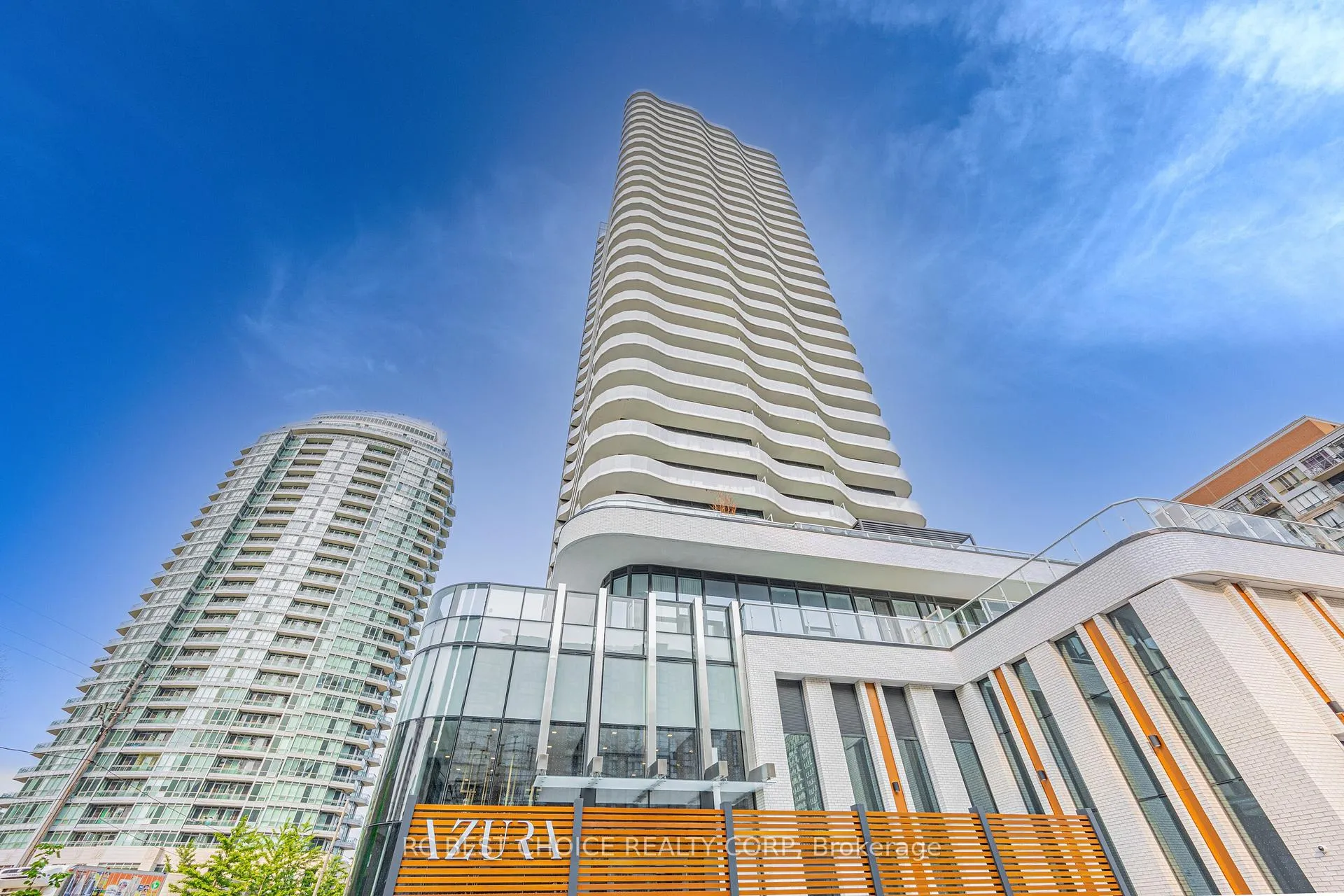 Front of Unit 3012, 15 Holmes Avenue