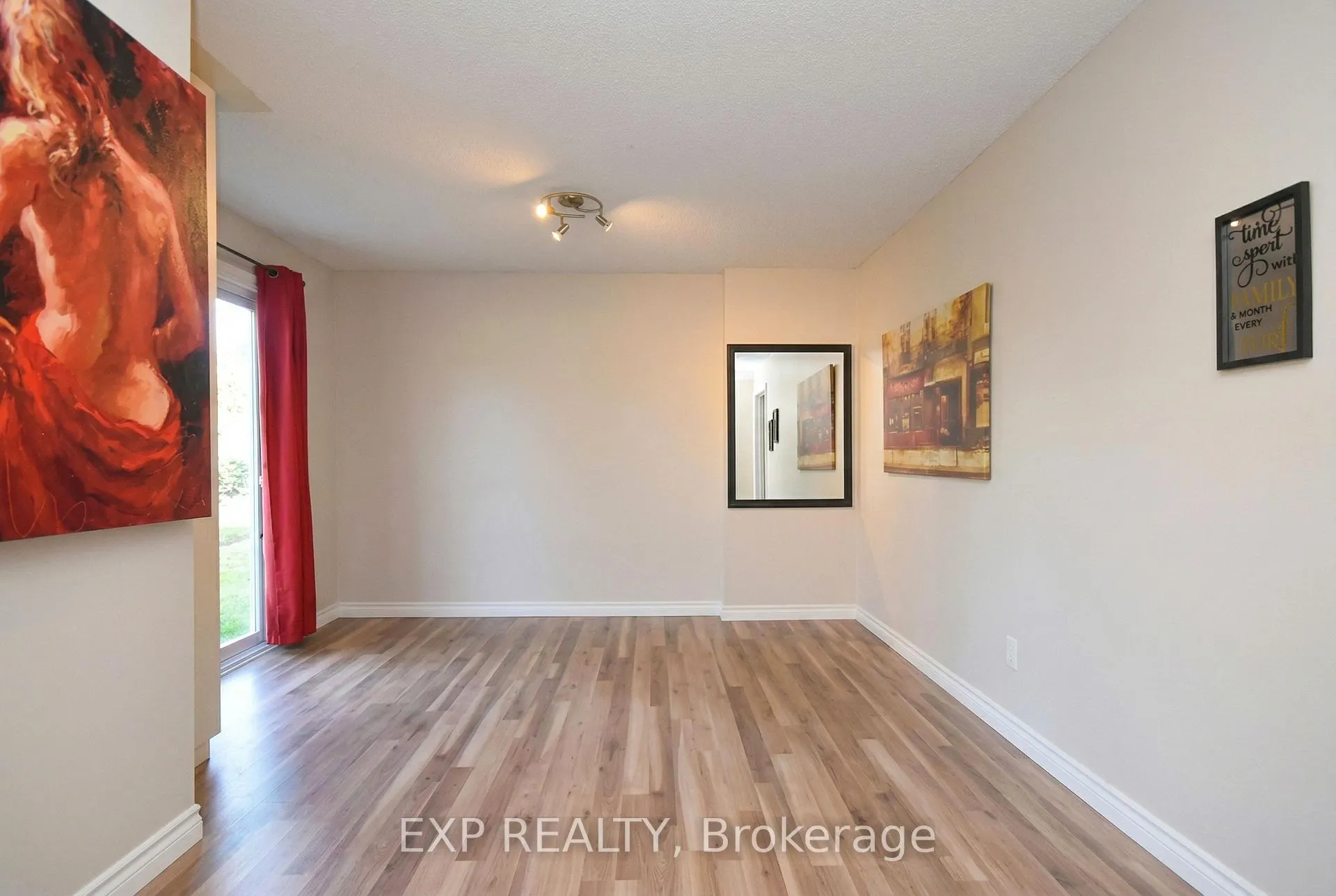 Photo 14 of 10 Castlegreen Private, Ottawa, Hunt Club Park/Greenboro — HOMEH