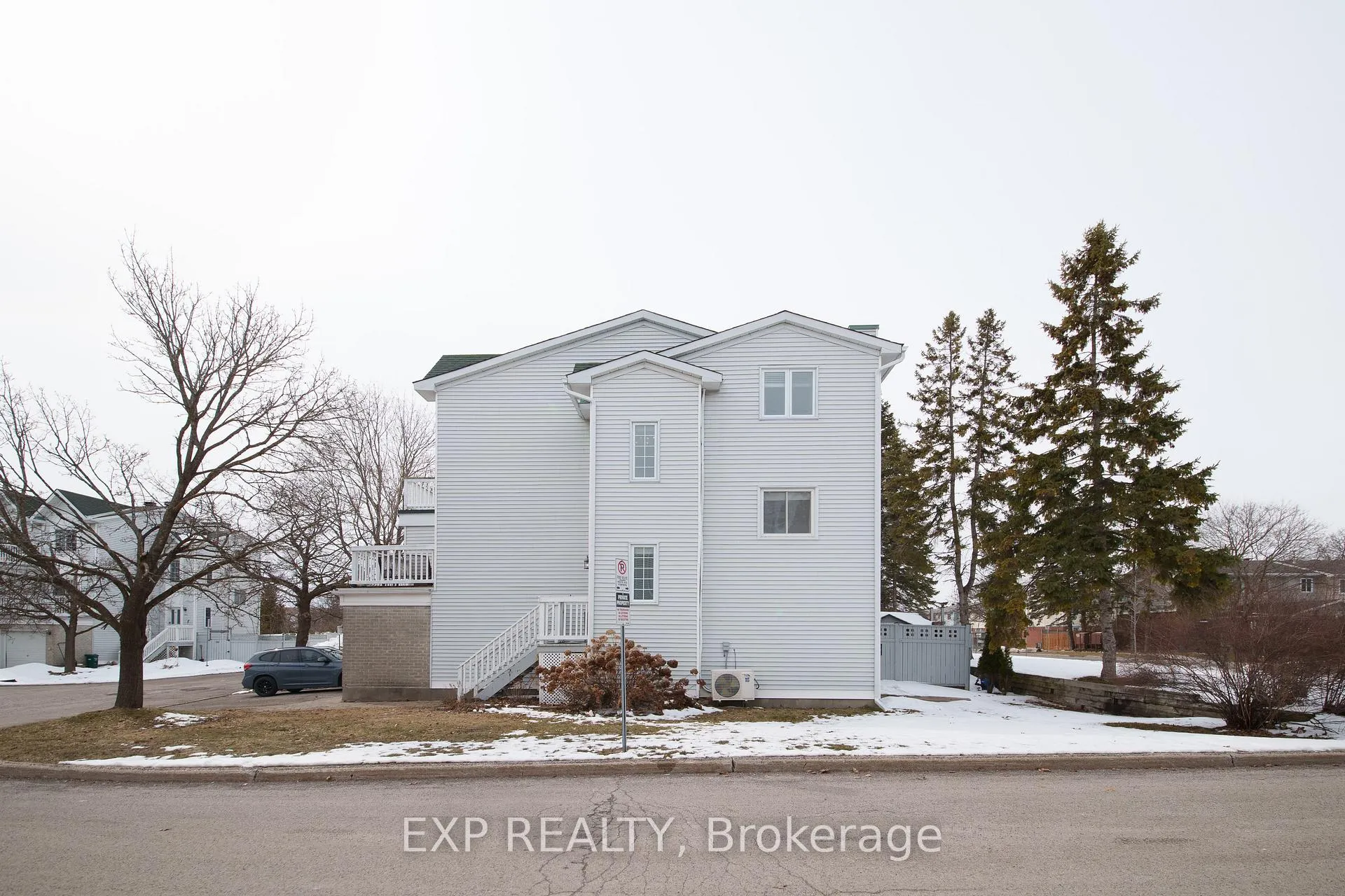 Photo 25 of 10 Castlegreen Private, Ottawa, Hunt Club Park/Greenboro — HOMEH