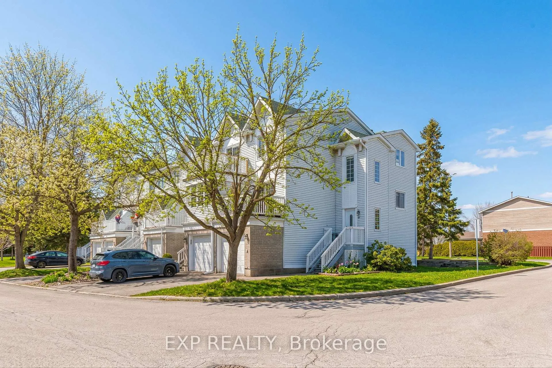 Photo 30 of 10 Castlegreen Private, Ottawa, Hunt Club Park/Greenboro — HOMEH