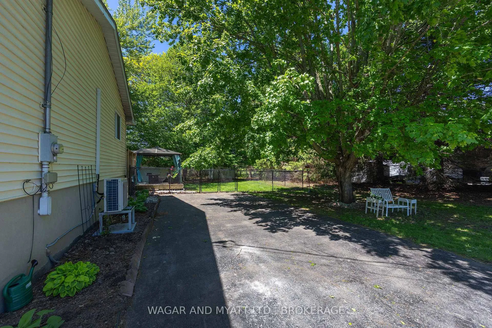 Photo 6 of 39 Riverview Drive, Greater Napanee — HOMEH