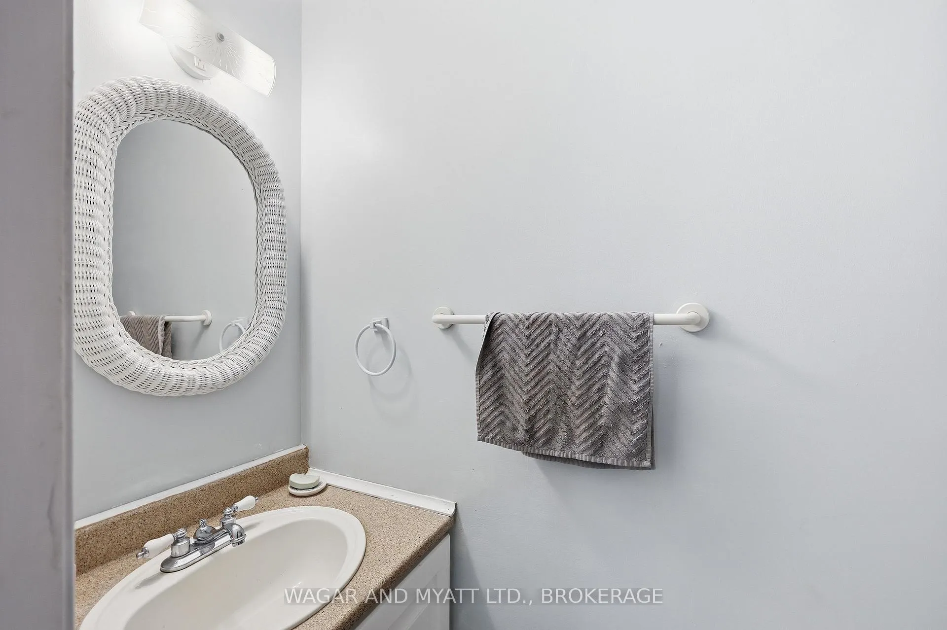 Photo 45 of 39 Riverview Drive, Greater Napanee — HOMEH