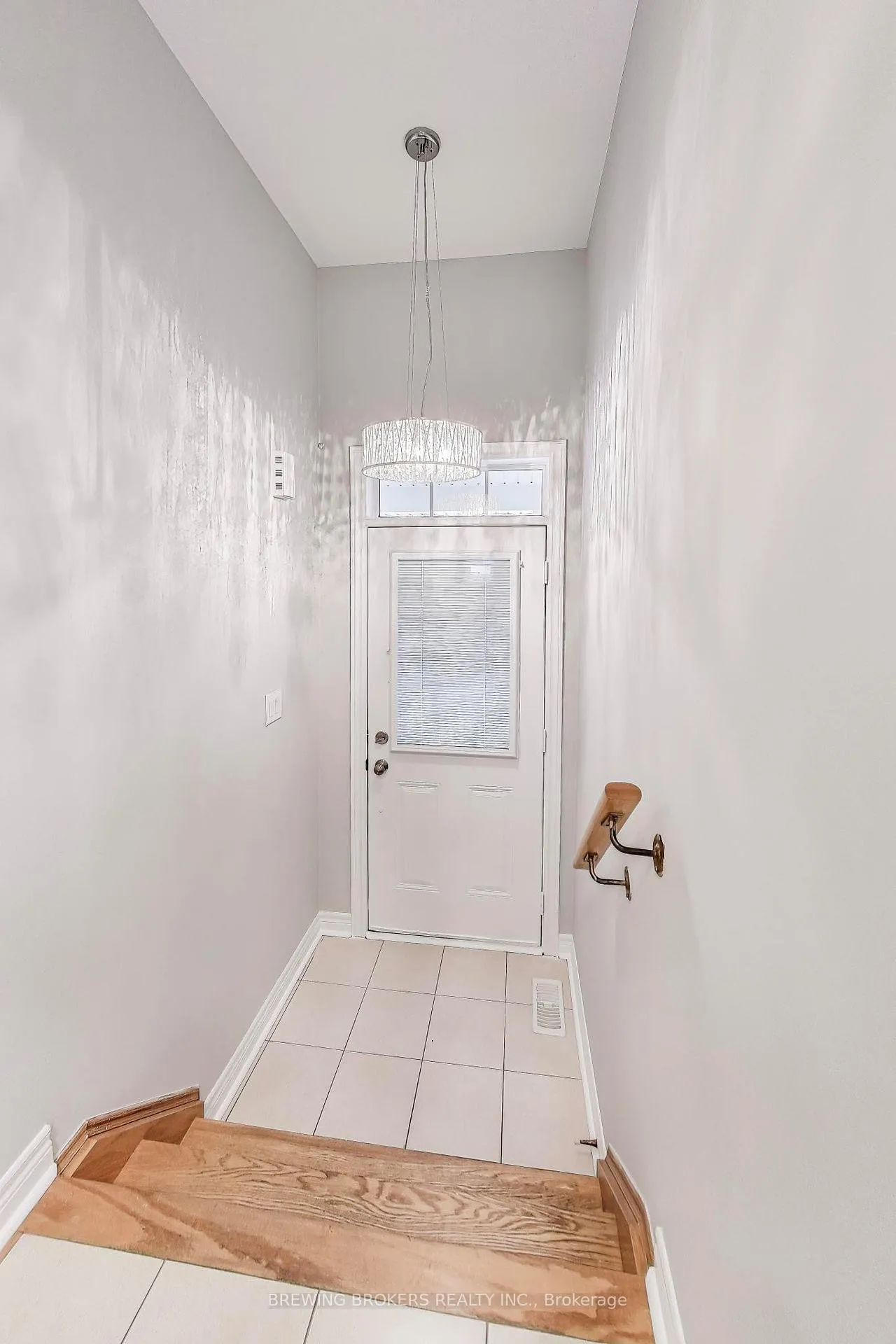 Photo 7 of 33 Pearcey Crescent, Barrie, West Bayfield — HOMEH