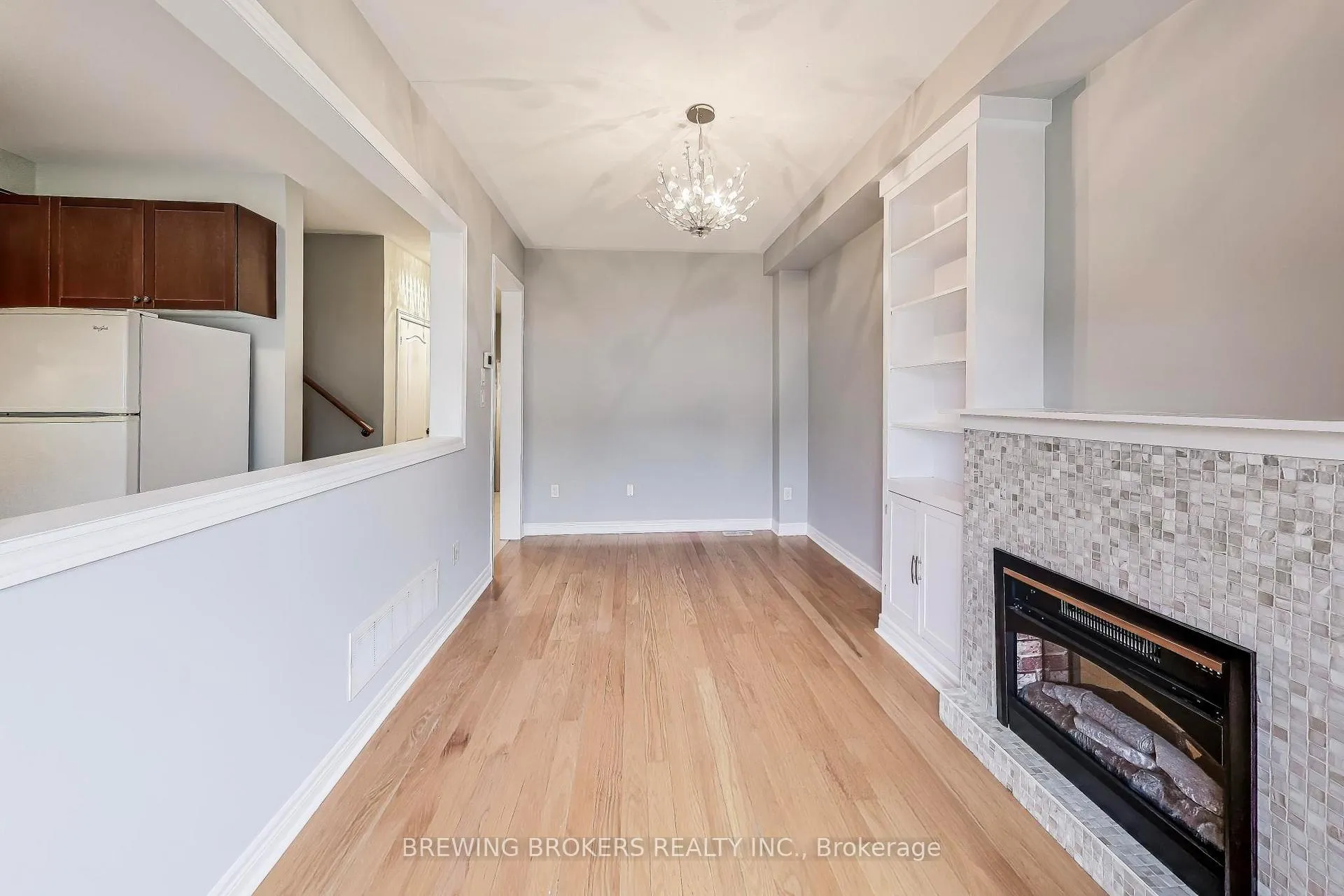 Photo 11 of 33 Pearcey Crescent, Barrie, West Bayfield — HOMEH