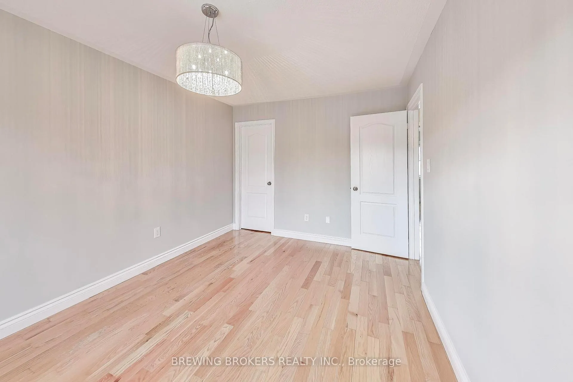 Photo 20 of 33 Pearcey Crescent, Barrie, West Bayfield — HOMEH
