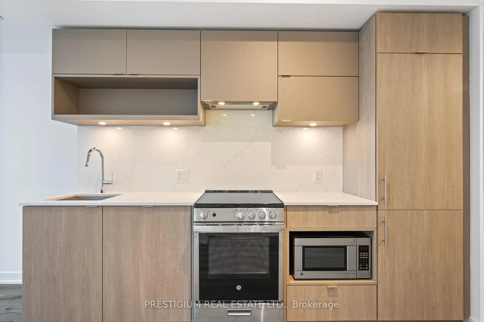 Photo 11 of Unit 1801, 100 queen Street E, Toronto, Church-Yonge Corridor — HOMEH
