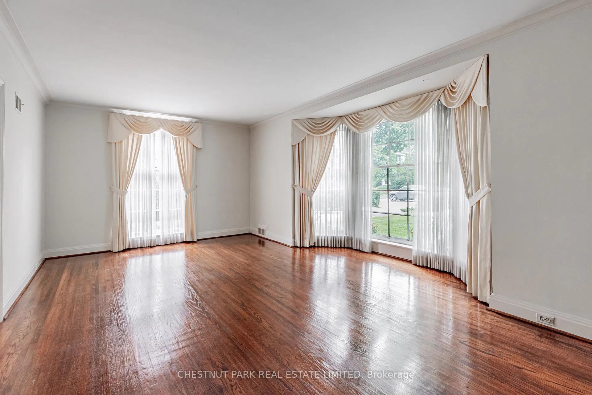 Photo 4 of 56 Rochester Avenue, Toronto, Lawrence Park South — HOMEH