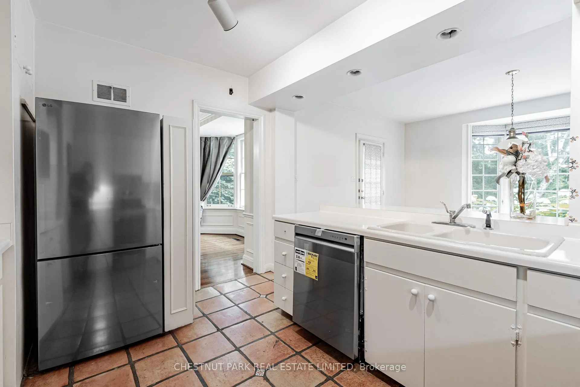 Photo 10 of 56 Rochester Avenue, Toronto, Lawrence Park South — HOMEH
