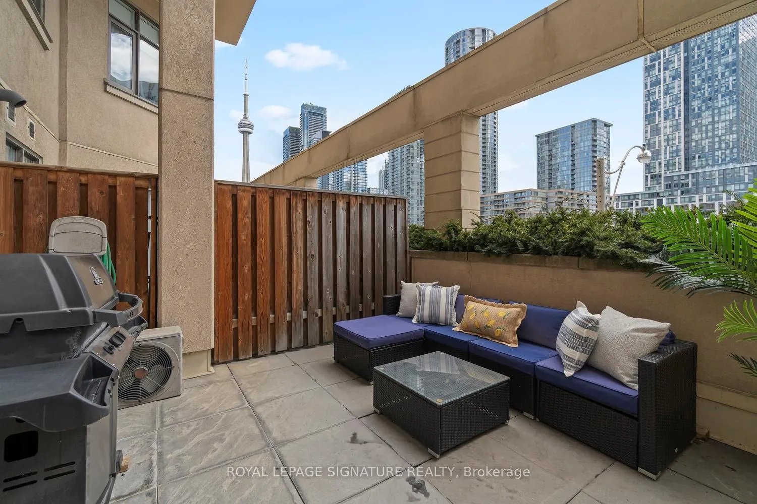 Photo 15 of Unit 207, 550 Front Street W, Toronto, Waterfront Communities — HOMEH