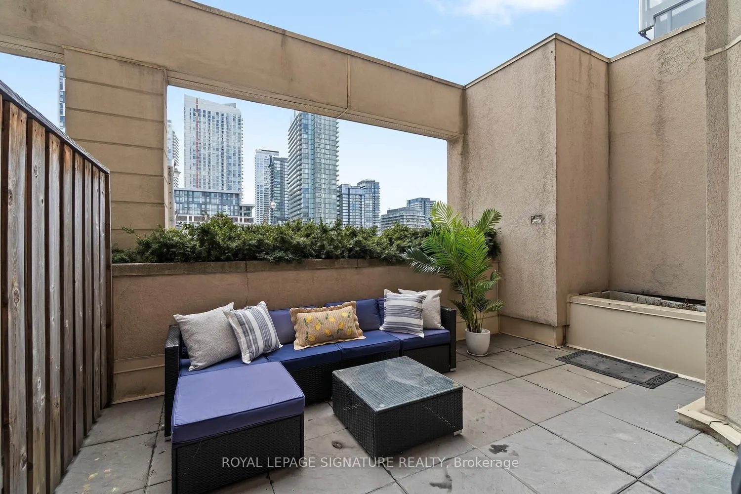 Photo 16 of Unit 207, 550 Front Street W, Toronto, Waterfront Communities — HOMEH