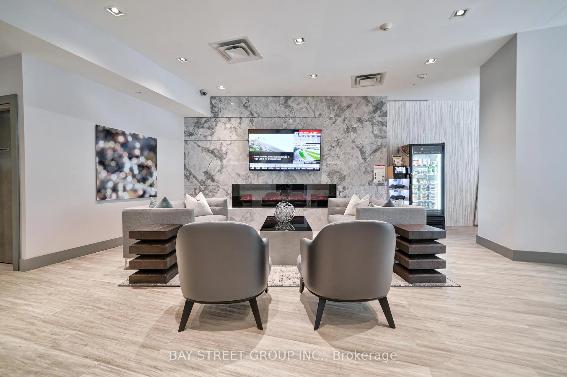 Photo 15 of Unit 905, 181 Bedford Road, Toronto, The Annex — HOMEH