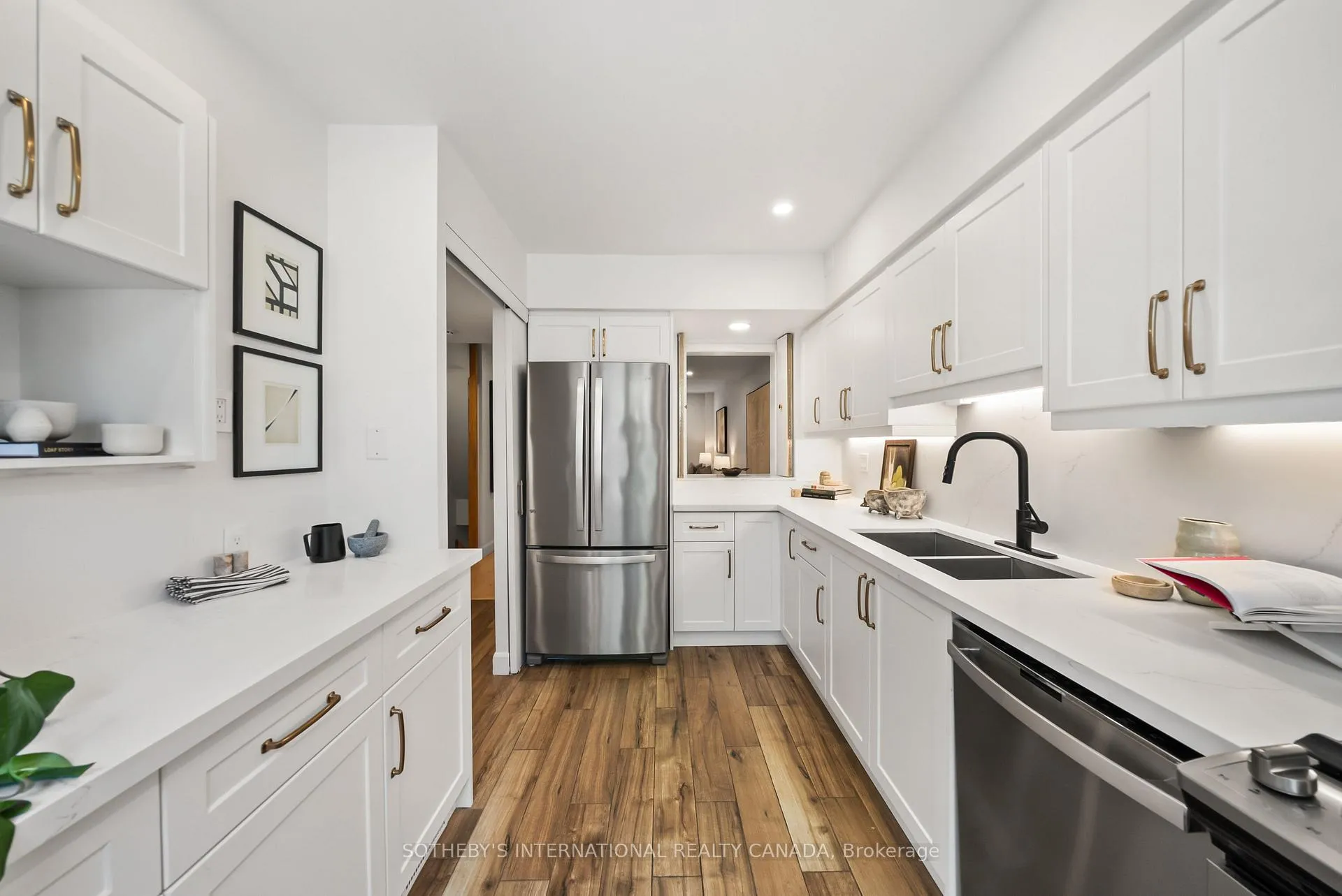 Photo 14 of 111A Alcorn Avenue, Toronto, Yonge-St. Clair — HOMEH