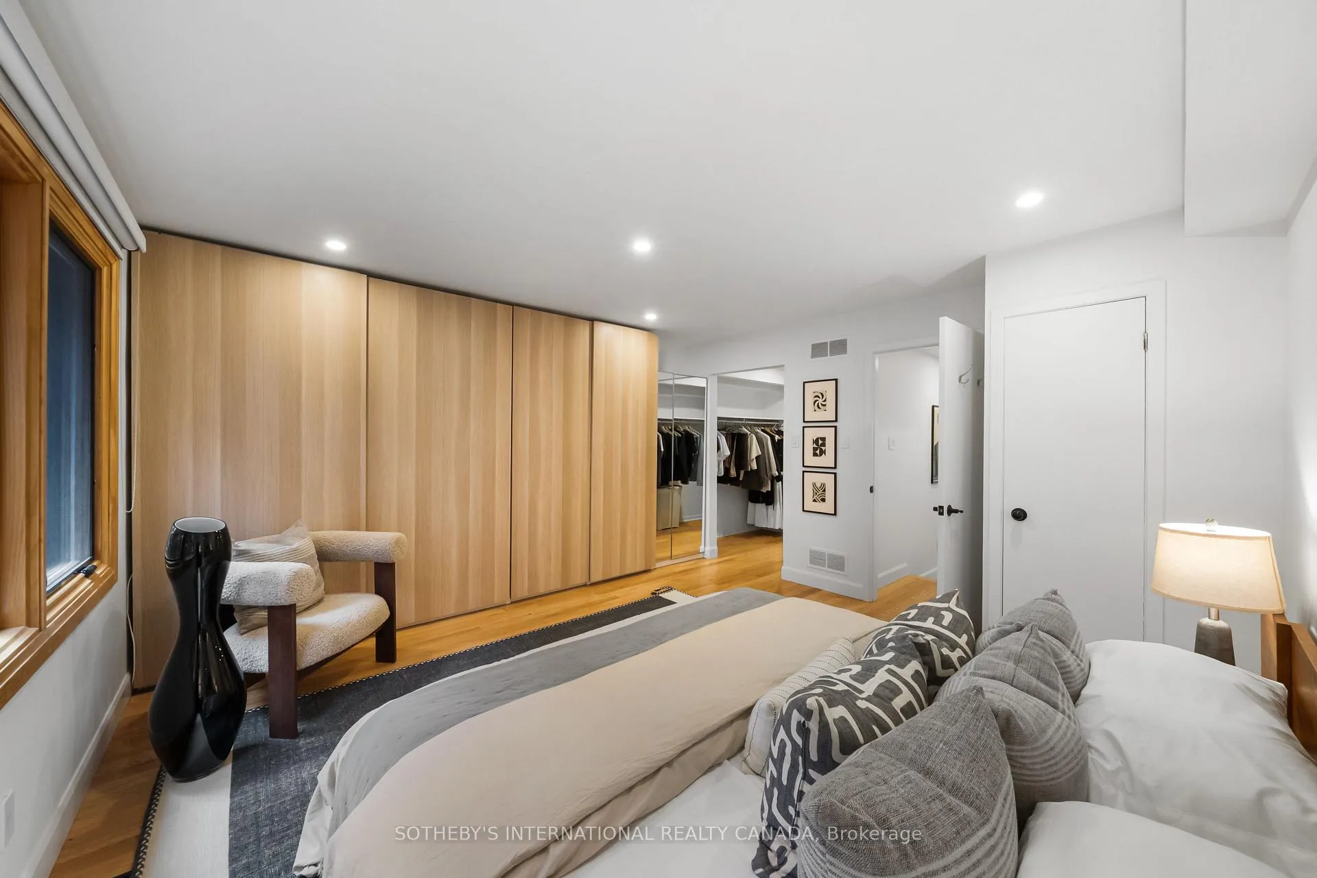 Photo 25 of 111A Alcorn Avenue, Toronto, Yonge-St. Clair — HOMEH
