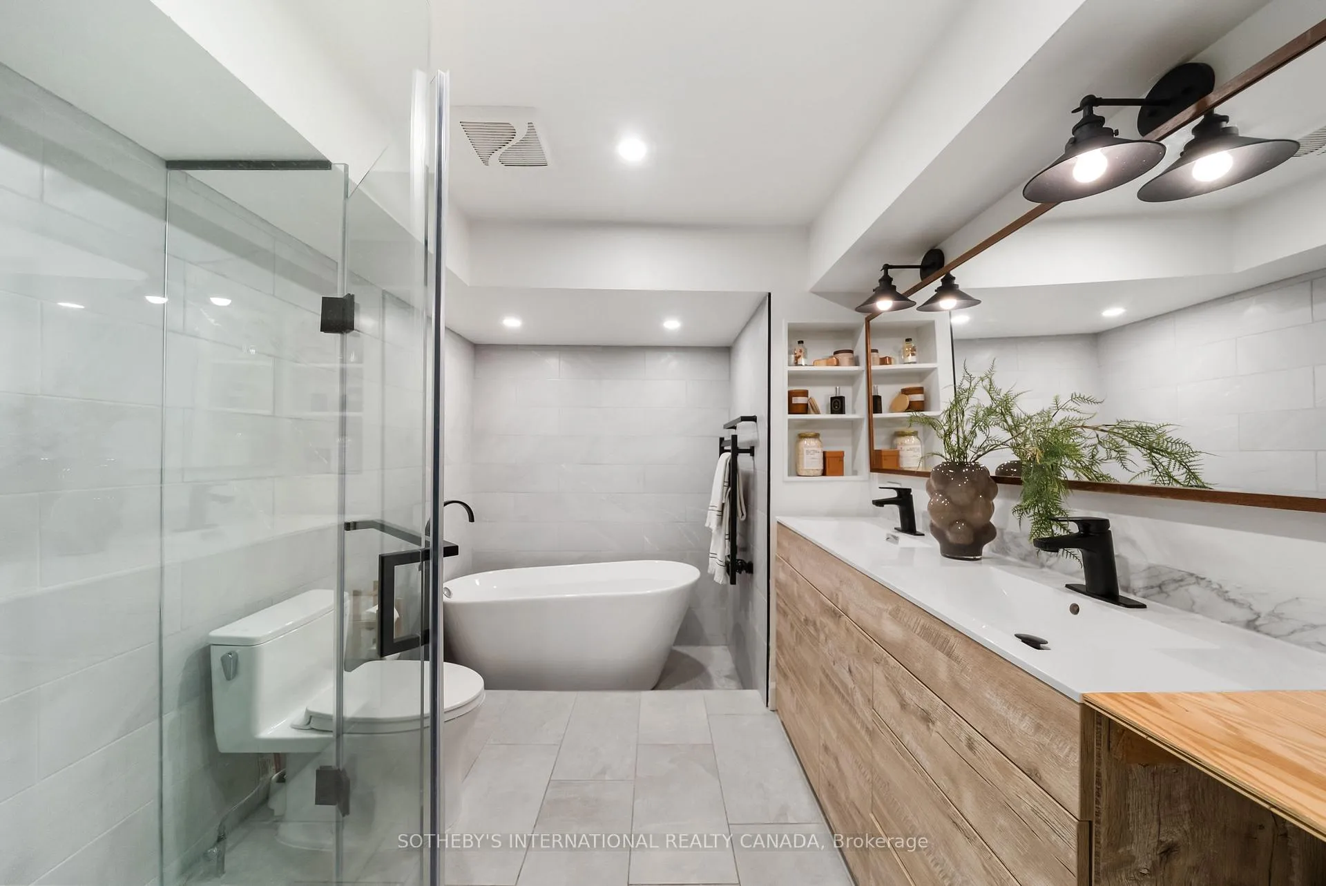 Photo 26 of 111A Alcorn Avenue, Toronto, Yonge-St. Clair — HOMEH