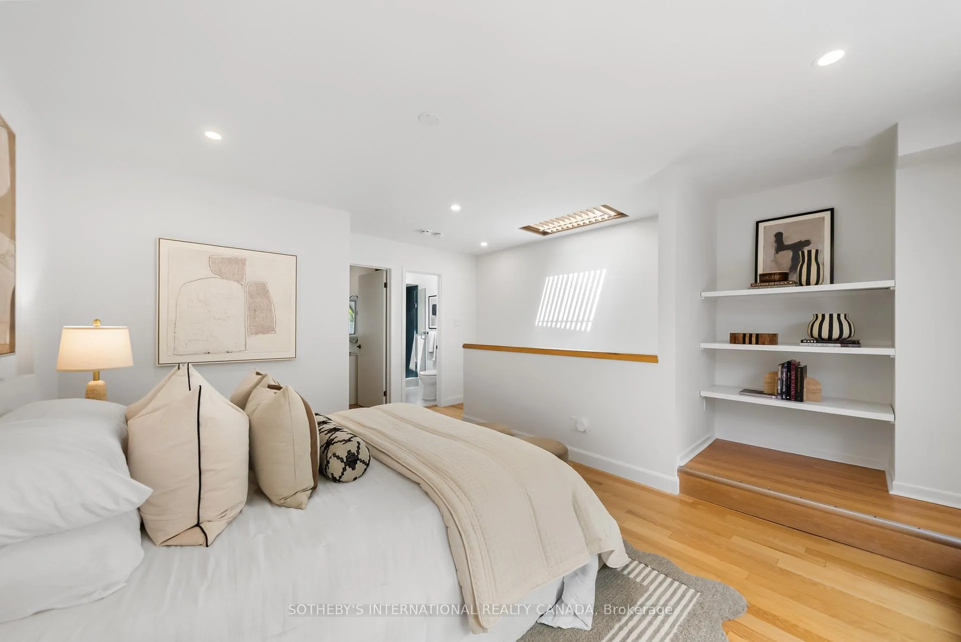 Photo 31 of 111A Alcorn Avenue, Toronto, Yonge-St. Clair — HOMEH