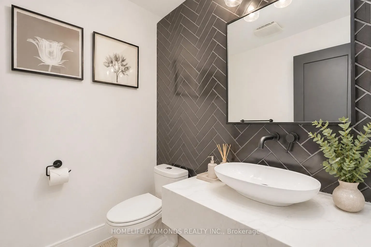 Photo 13 of 47 Ridge Point Drive, St. Catharines, Burleigh Hill — HOMEH