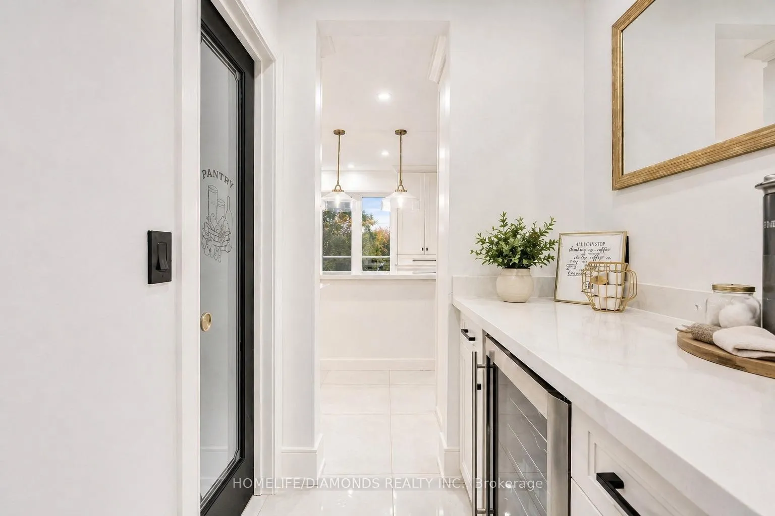 Photo 14 of 47 Ridge Point Drive, St. Catharines, Burleigh Hill — HOMEH