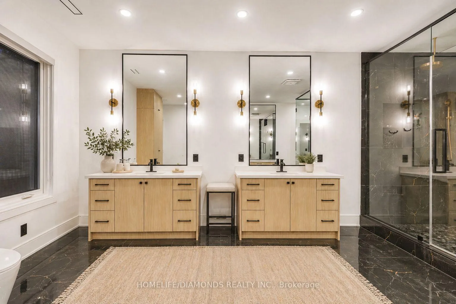 Photo 30 of 47 Ridge Point Drive, St. Catharines, Burleigh Hill — HOMEH