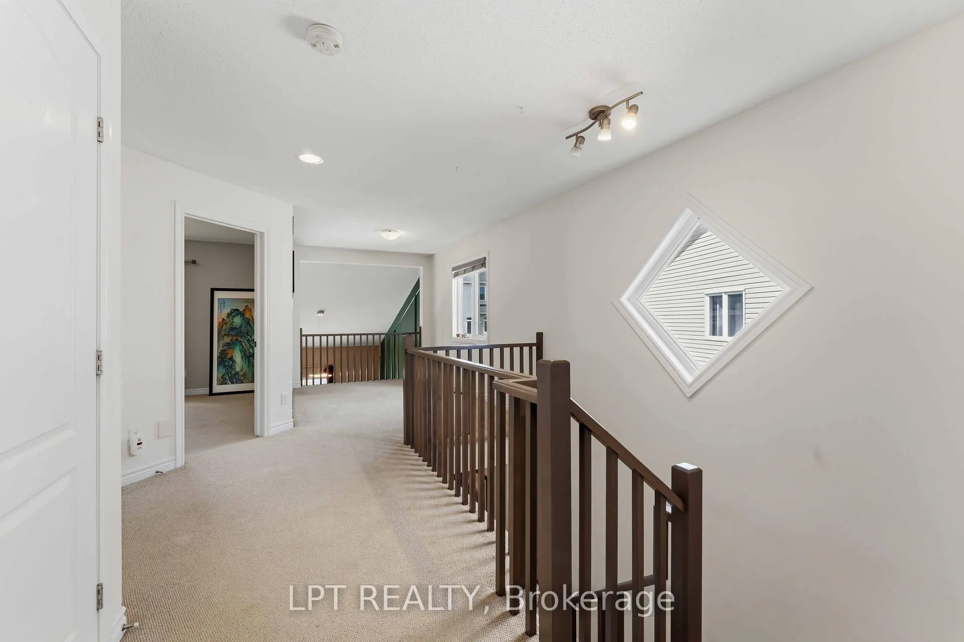 Photo 11 of 321 Kingbrook Drive, Ottawa, Kanata - Bridlewood — HOMEH
