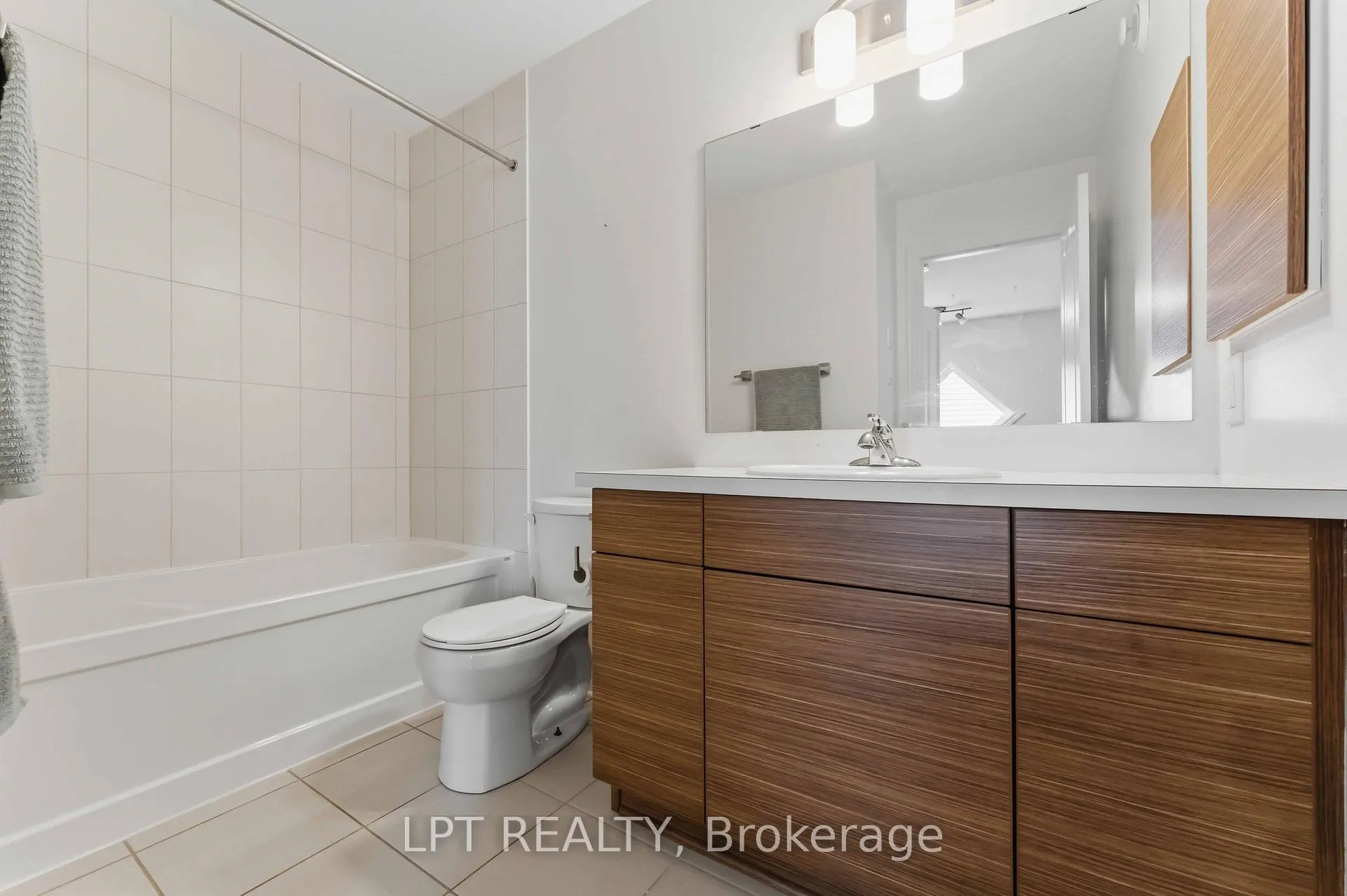 Photo 22 of 321 Kingbrook Drive, Ottawa, Kanata - Bridlewood — HOMEH