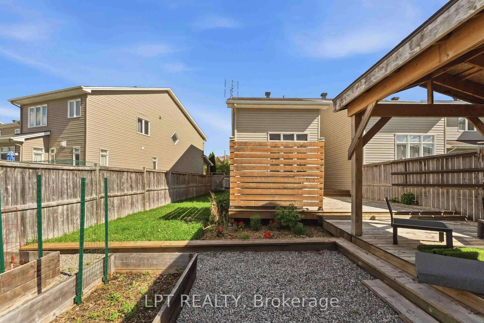 Photo 27 of 321 Kingbrook Drive, Ottawa, Kanata - Bridlewood — HOMEH