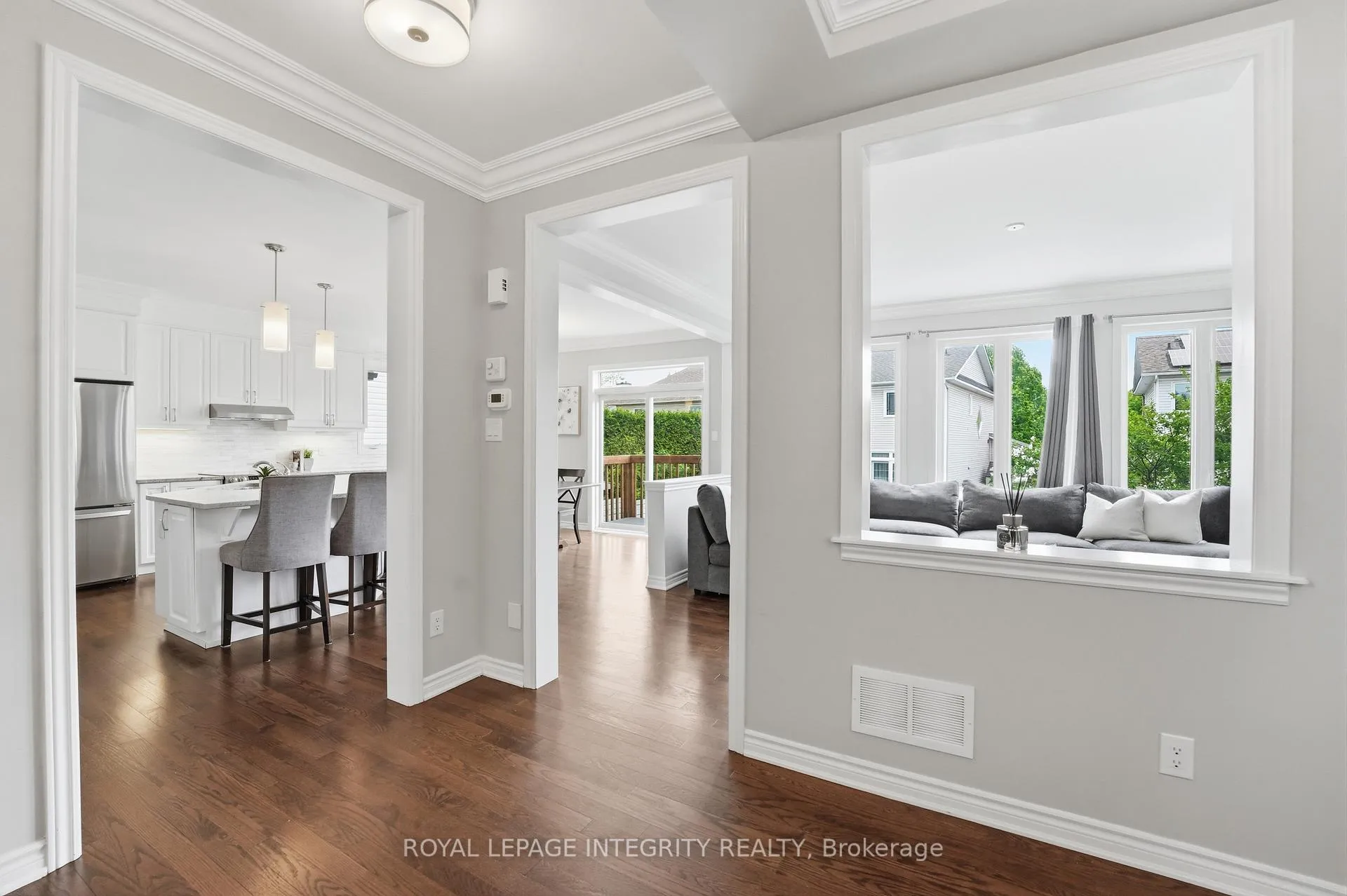 Photo 10 of 102 Lily Pond Street, Ottawa, Kanata - Emerald Meadows/Trailwest — HOMEH