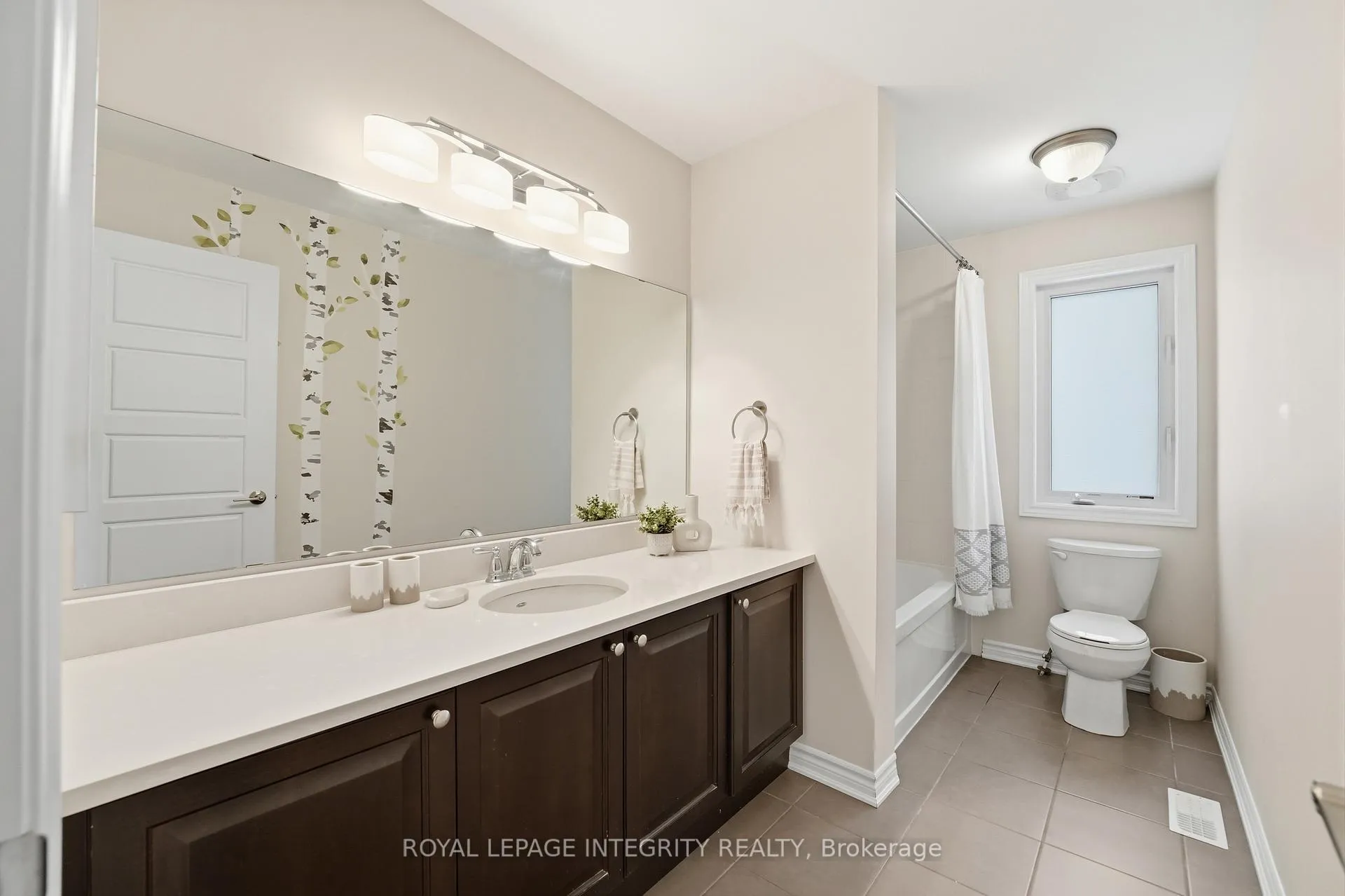 Photo 37 of 102 Lily Pond Street, Ottawa, Kanata - Emerald Meadows/Trailwest — HOMEH