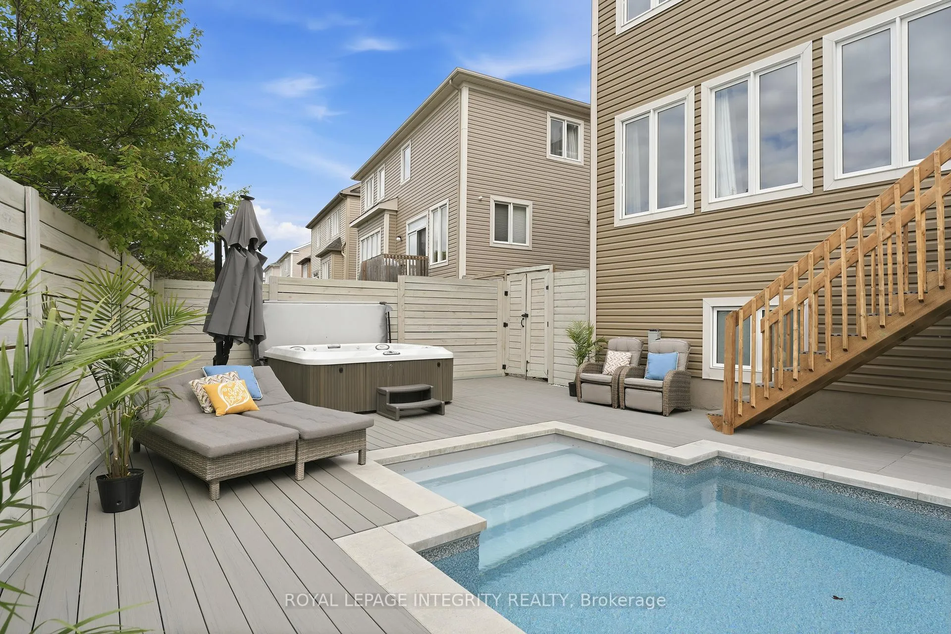 Photo 39 of 102 Lily Pond Street, Ottawa, Kanata - Emerald Meadows/Trailwest — HOMEH