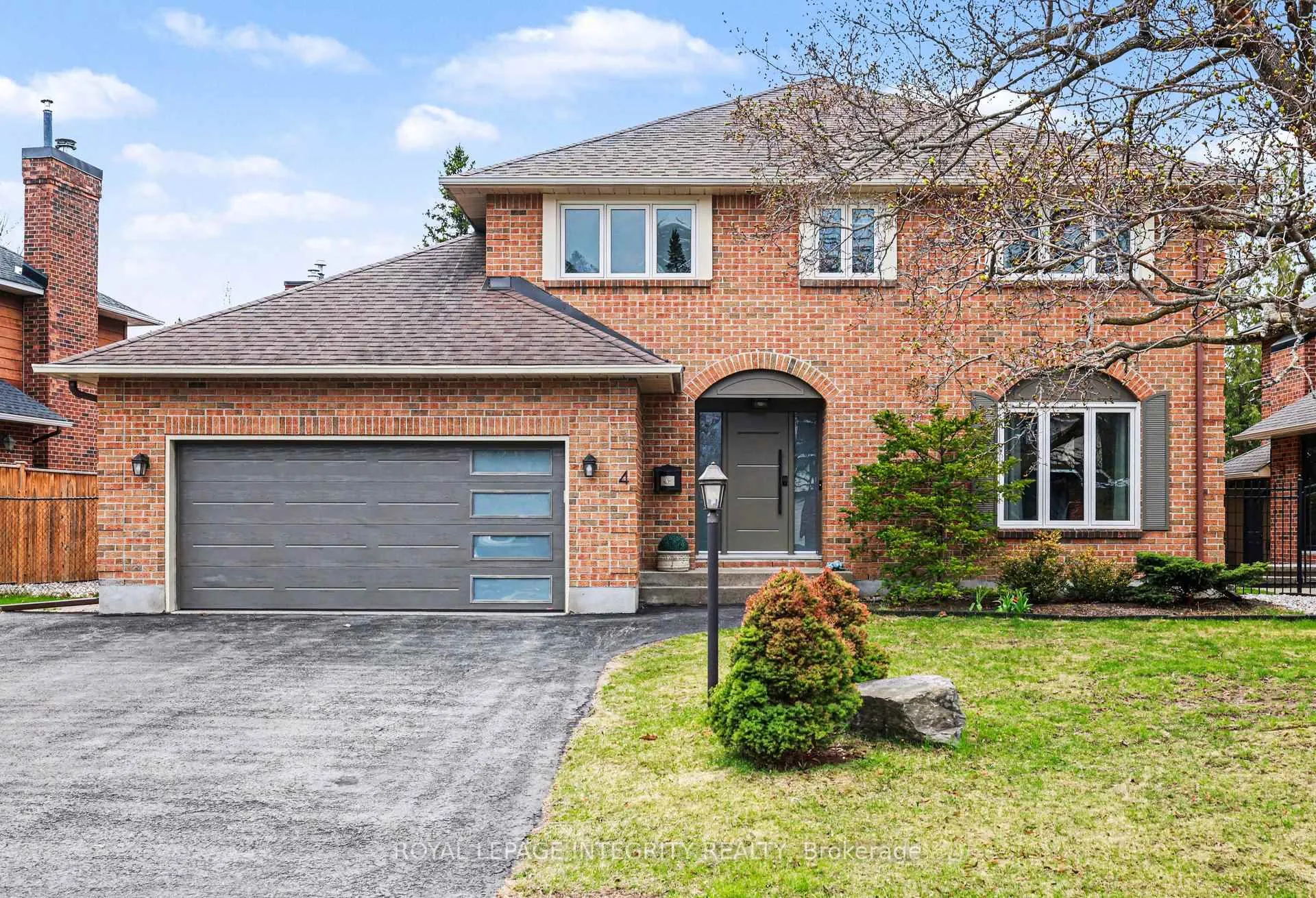 Photo 3 of 4 Pinecone Trail, Ottawa, Stittsville (Central) — HOMEH
