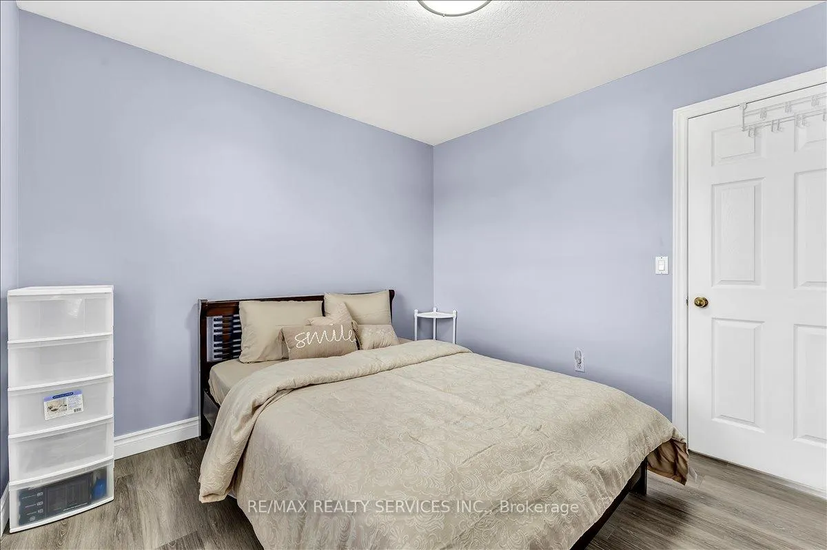 Photo 27 of 672 Zermatt Drive, Waterloo, Upper Beechwood — HOMEH