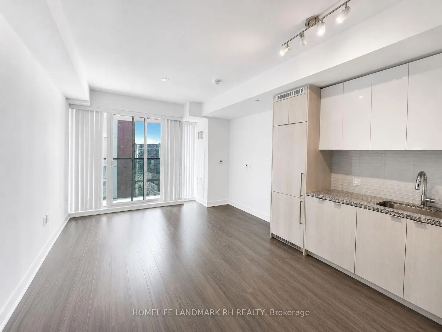 Photo 2 of Unit 3103, 115 Blue Jays Way, Toronto, Waterfront Communities — HOMEH