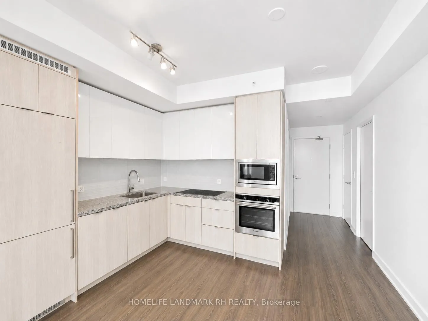 Photo 4 of Unit 3103, 115 Blue Jays Way, Toronto, Waterfront Communities — HOMEH