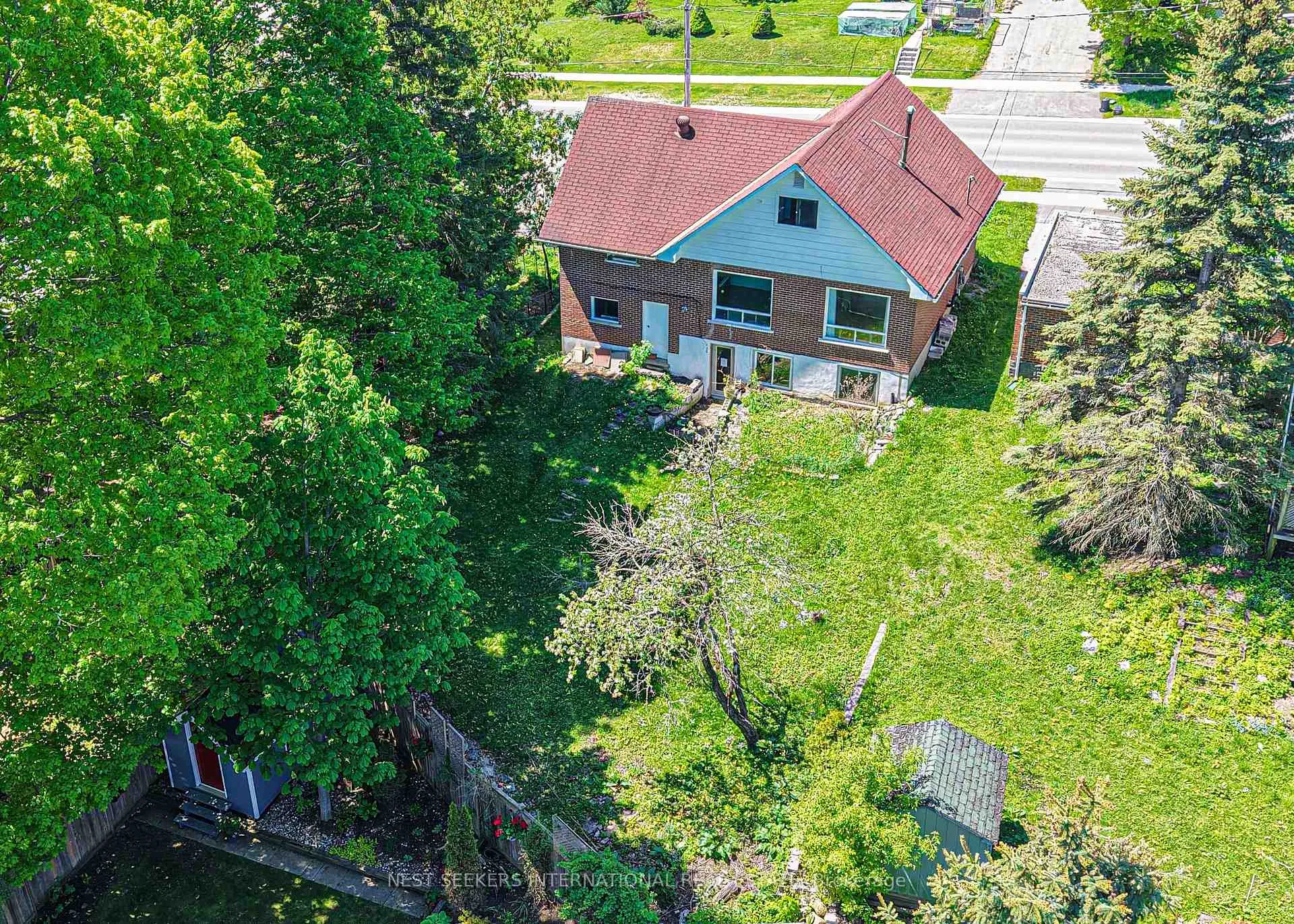 Photo 3 of 166 Laclie Street, Orillia — HOMEH