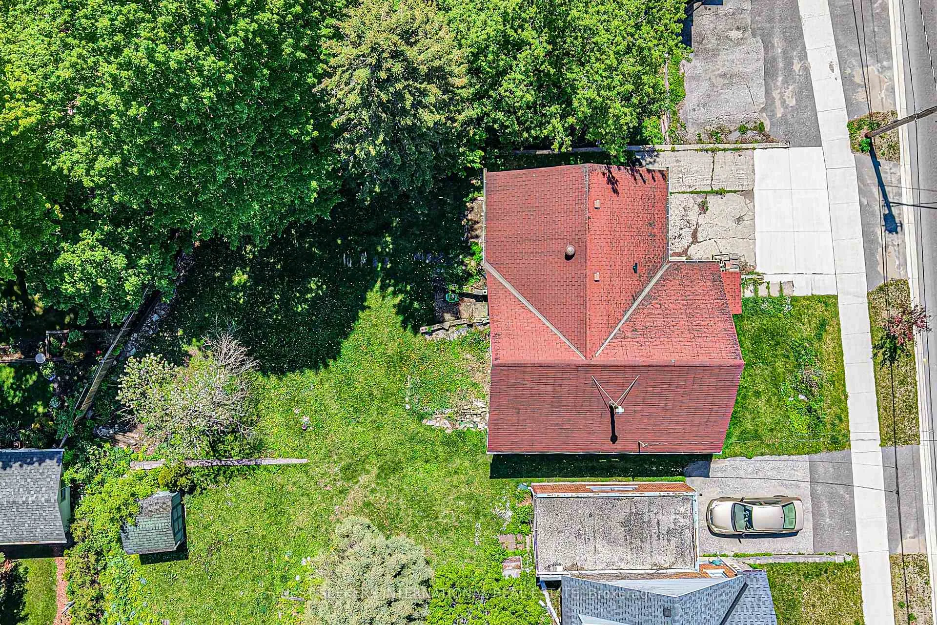 Photo 8 of 166 Laclie Street, Orillia — HOMEH
