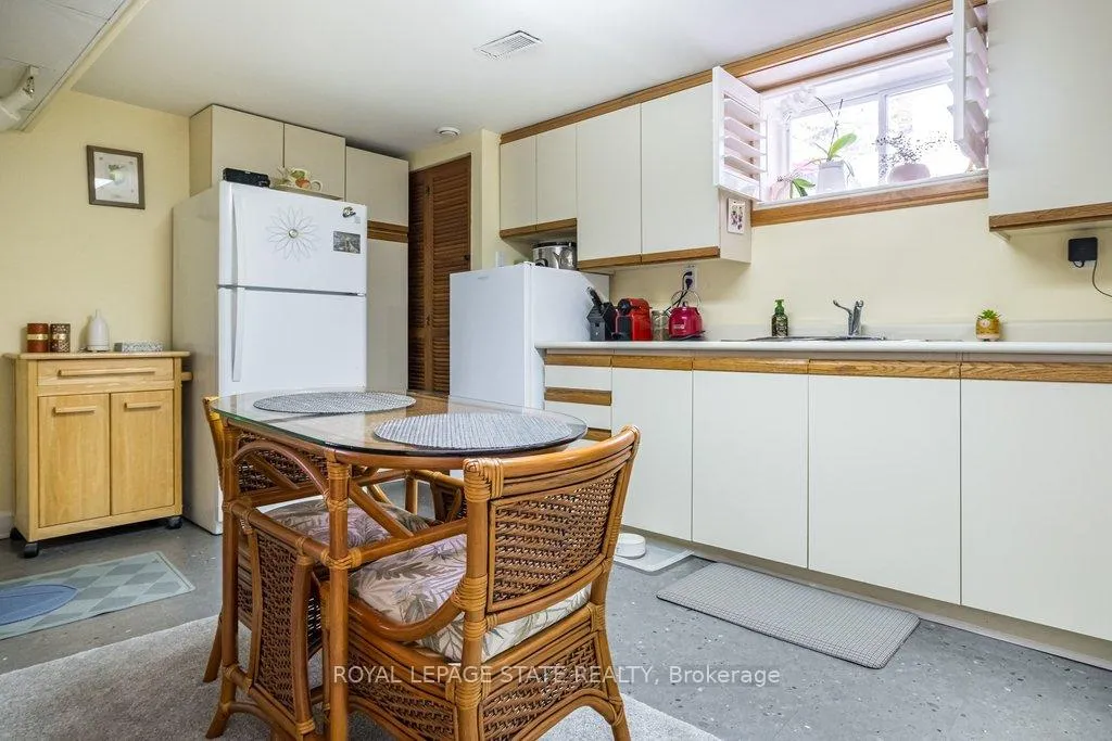 Photo 23 of 41 Ann Street, Hamilton, Dundas — HOMEH