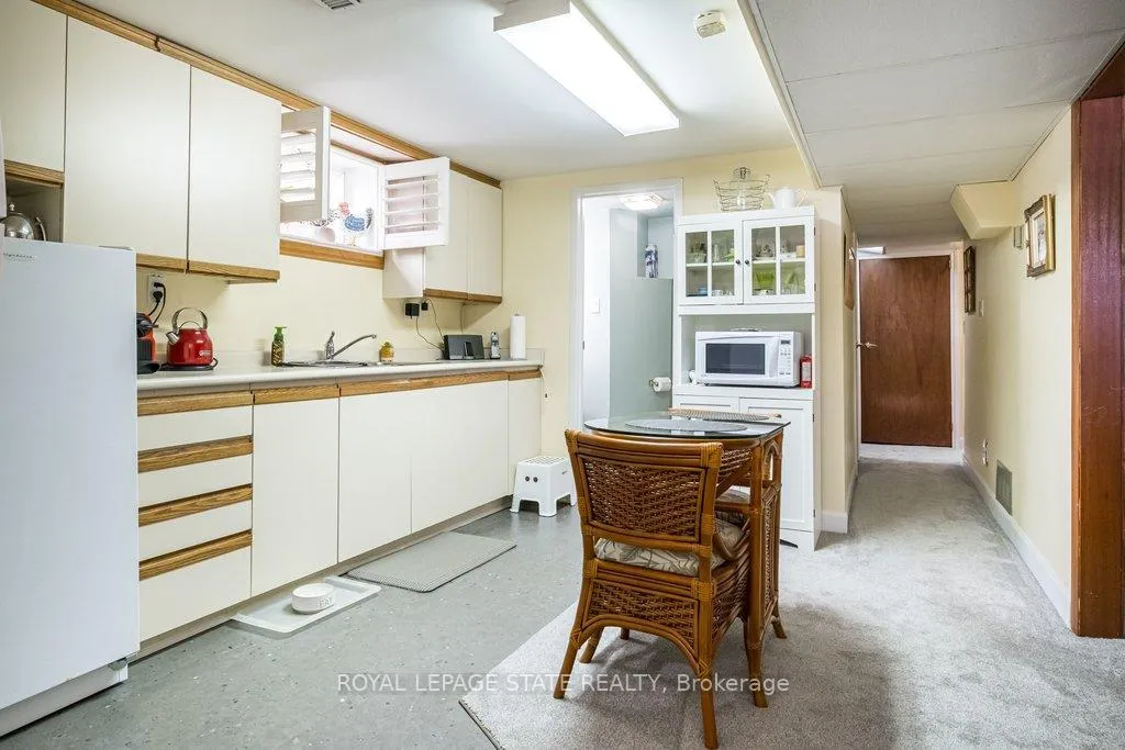Photo 24 of 41 Ann Street, Hamilton, Dundas — HOMEH