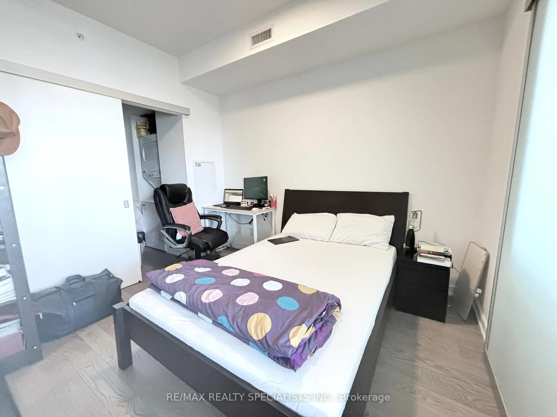 Photo 4 of Unit 3214, 25 Richmond Street E, Toronto, Church-Yonge Corridor — HOMEH