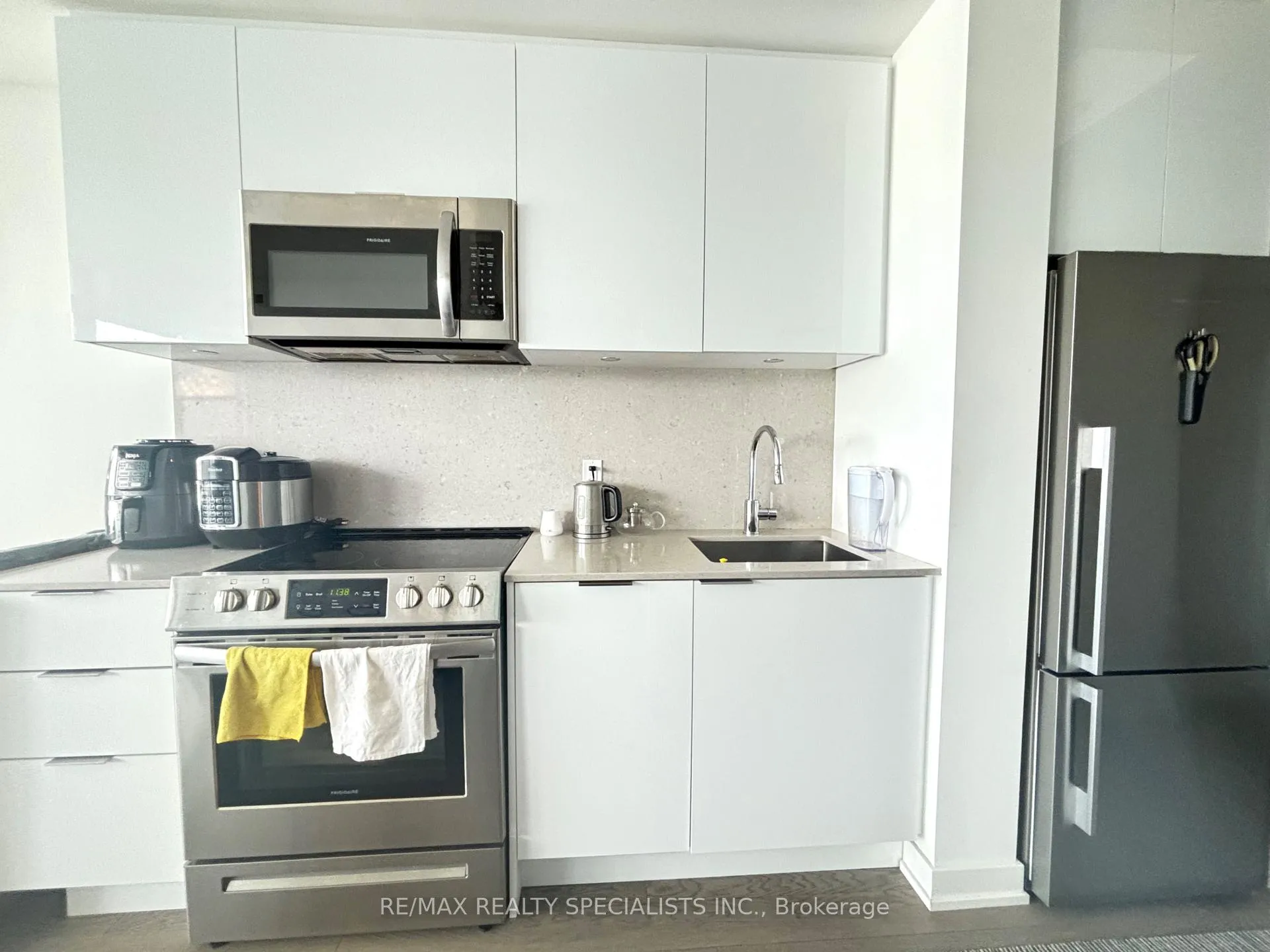 Photo 7 of Unit 3214, 25 Richmond Street E, Toronto, Church-Yonge Corridor — HOMEH