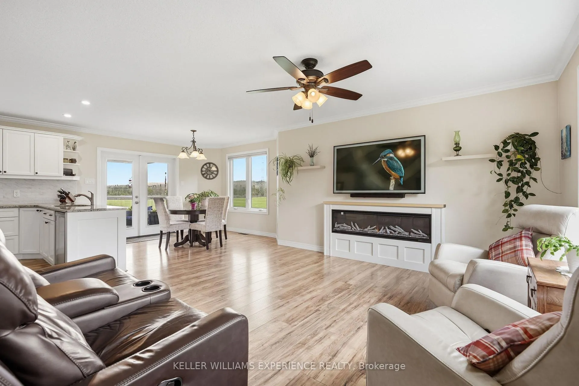 Photo 6 of 5733 Line 4 N, Oro-Medonte, Rural Oro-Medonte — HOMEH
