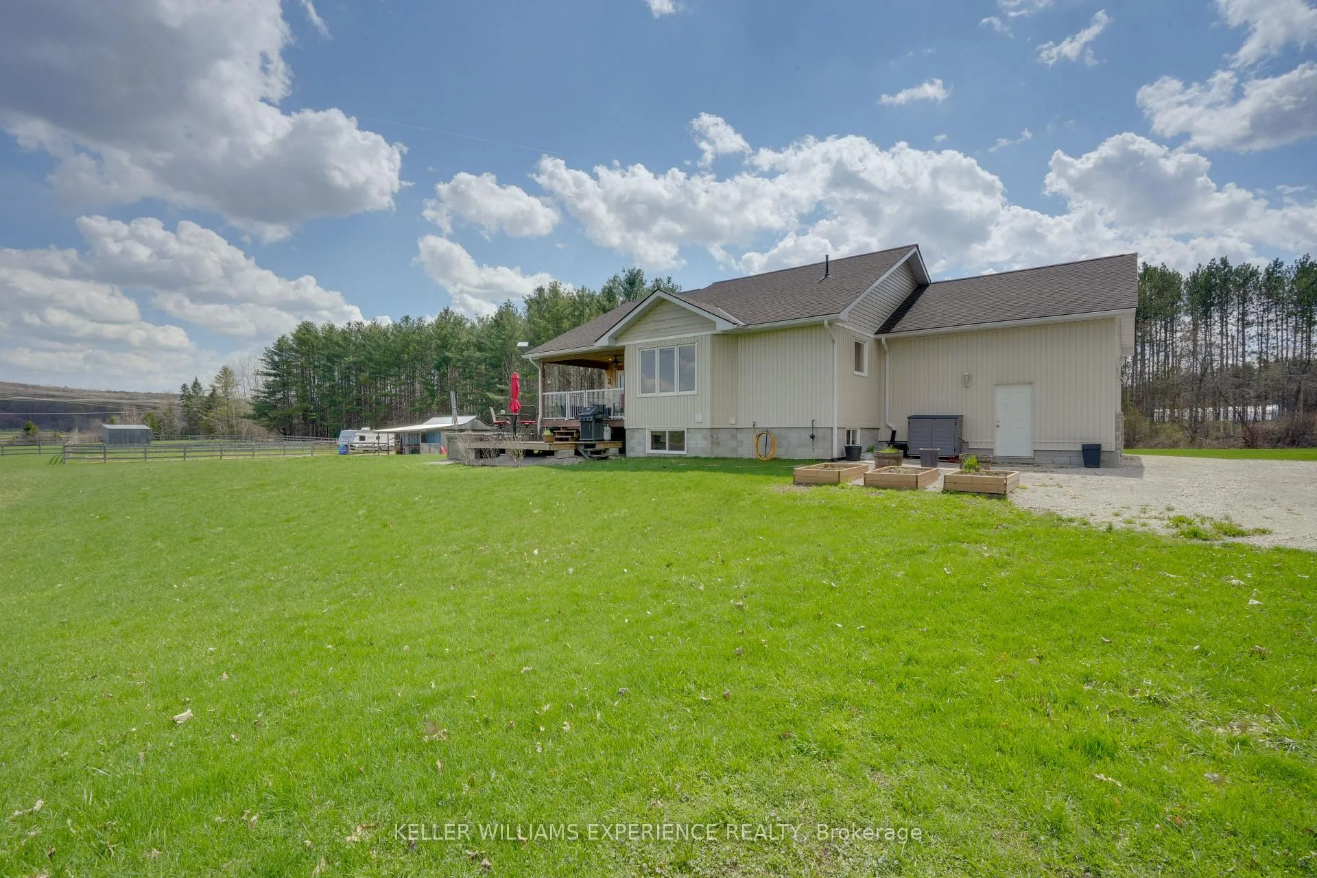 Photo 34 of 5733 Line 4 N, Oro-Medonte, Rural Oro-Medonte — HOMEH