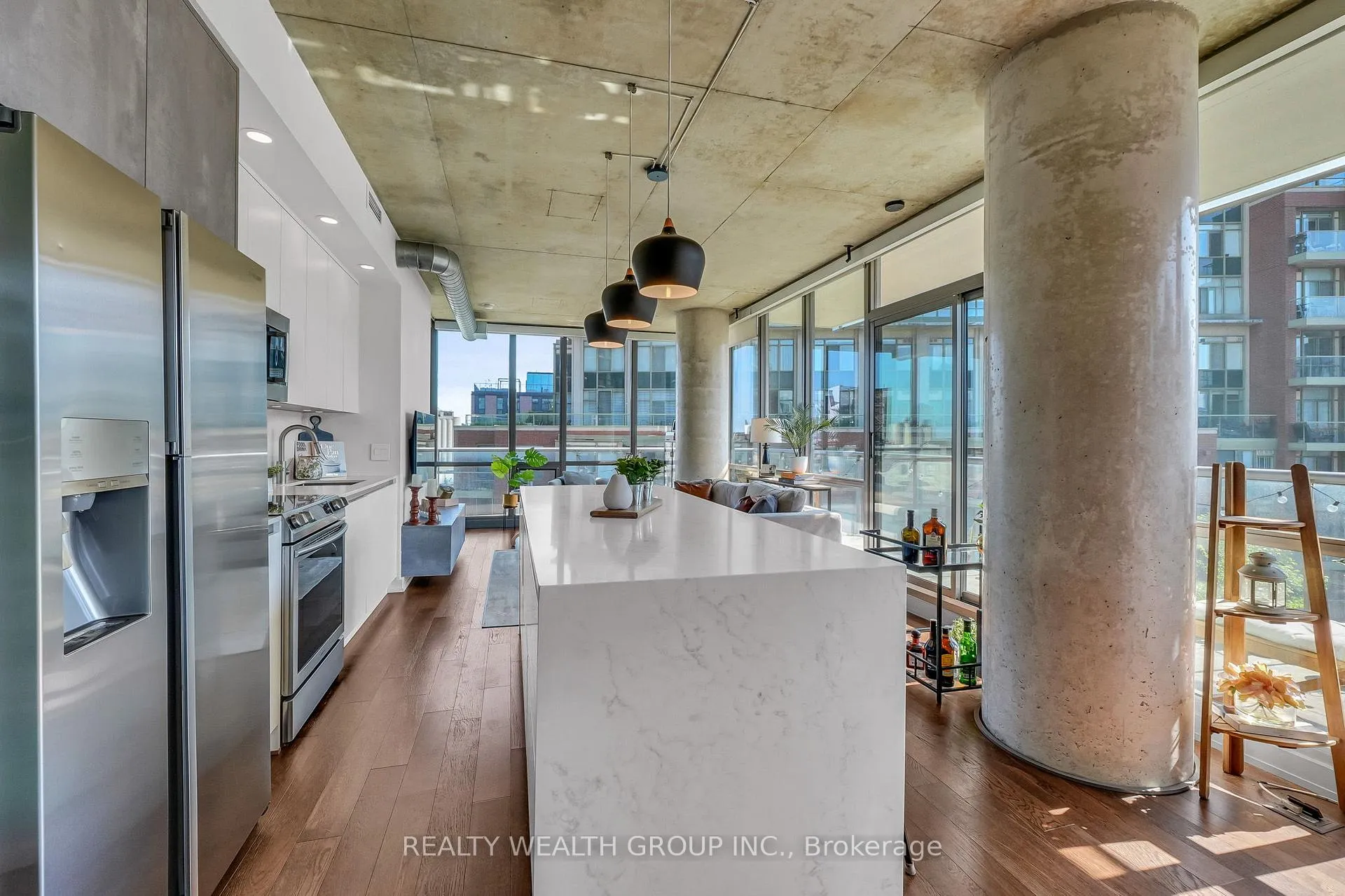 Photo 2 of Unit 706, 33 Mill Street, Toronto, Waterfront Communities — HOMEH