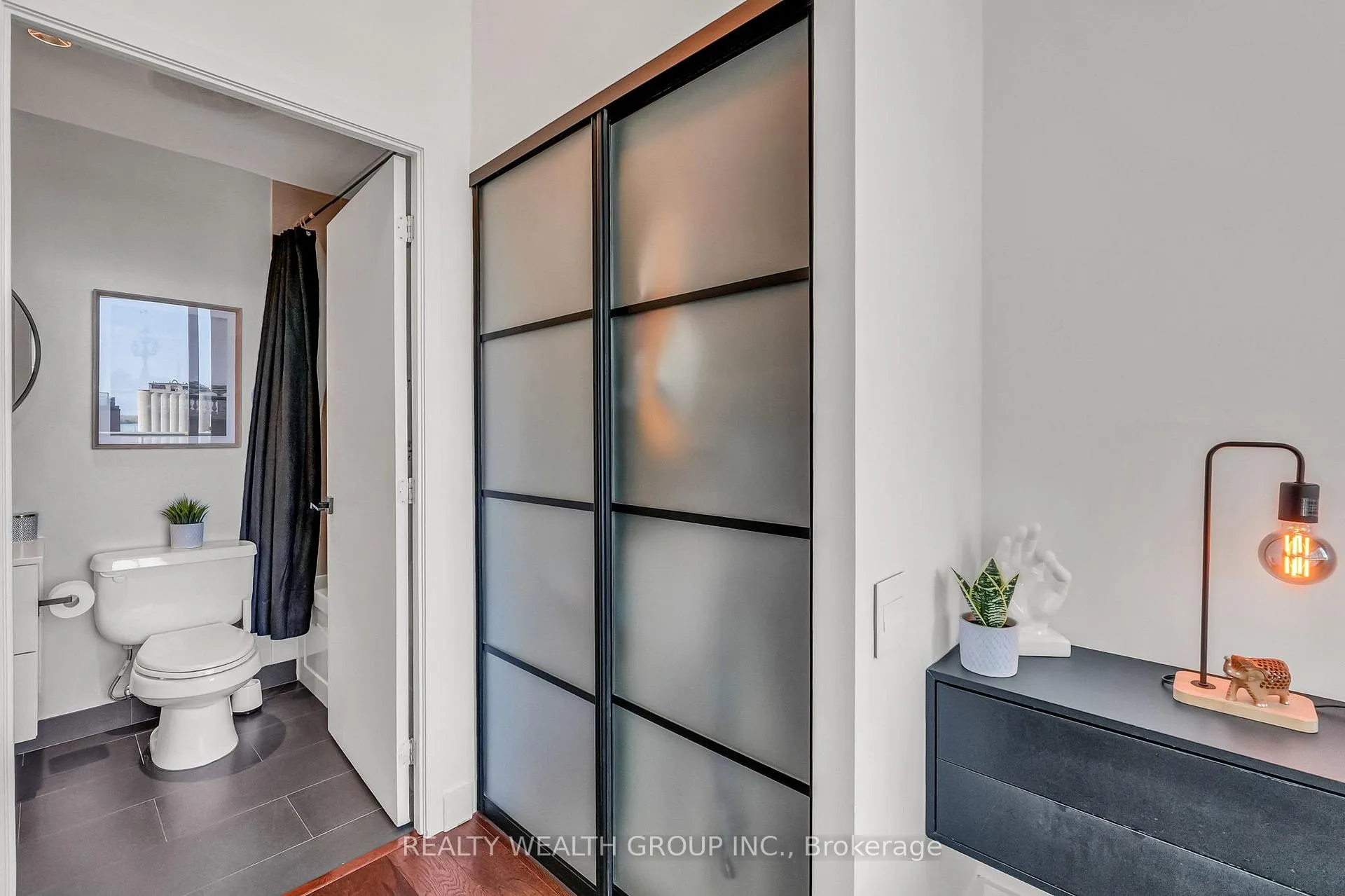 Photo 26 of Unit 706, 33 Mill Street, Toronto, Waterfront Communities — HOMEH