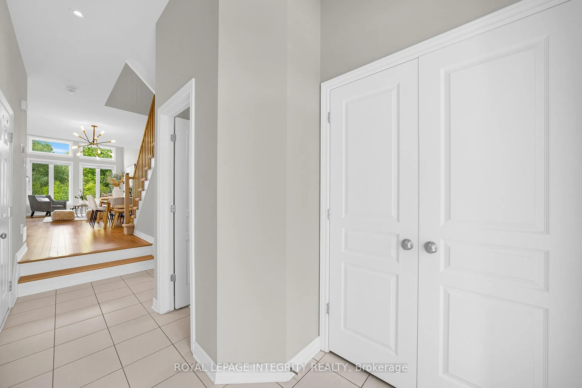 Photo 5 of 170 Larimar Circle, Ottawa, Riverside South/Gloucester Glen — HOMEH