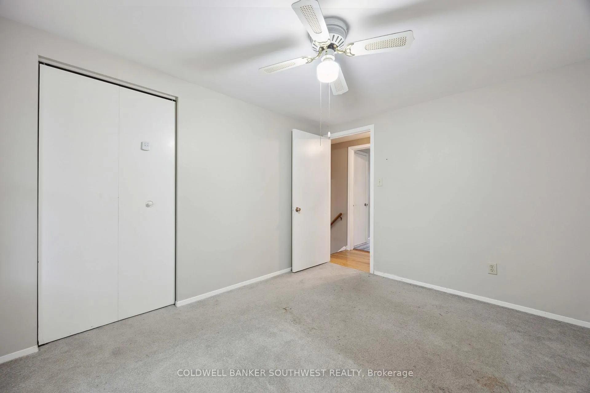 Photo 13 of 1060 Camelot Crescent, Sarnia — HOMEH