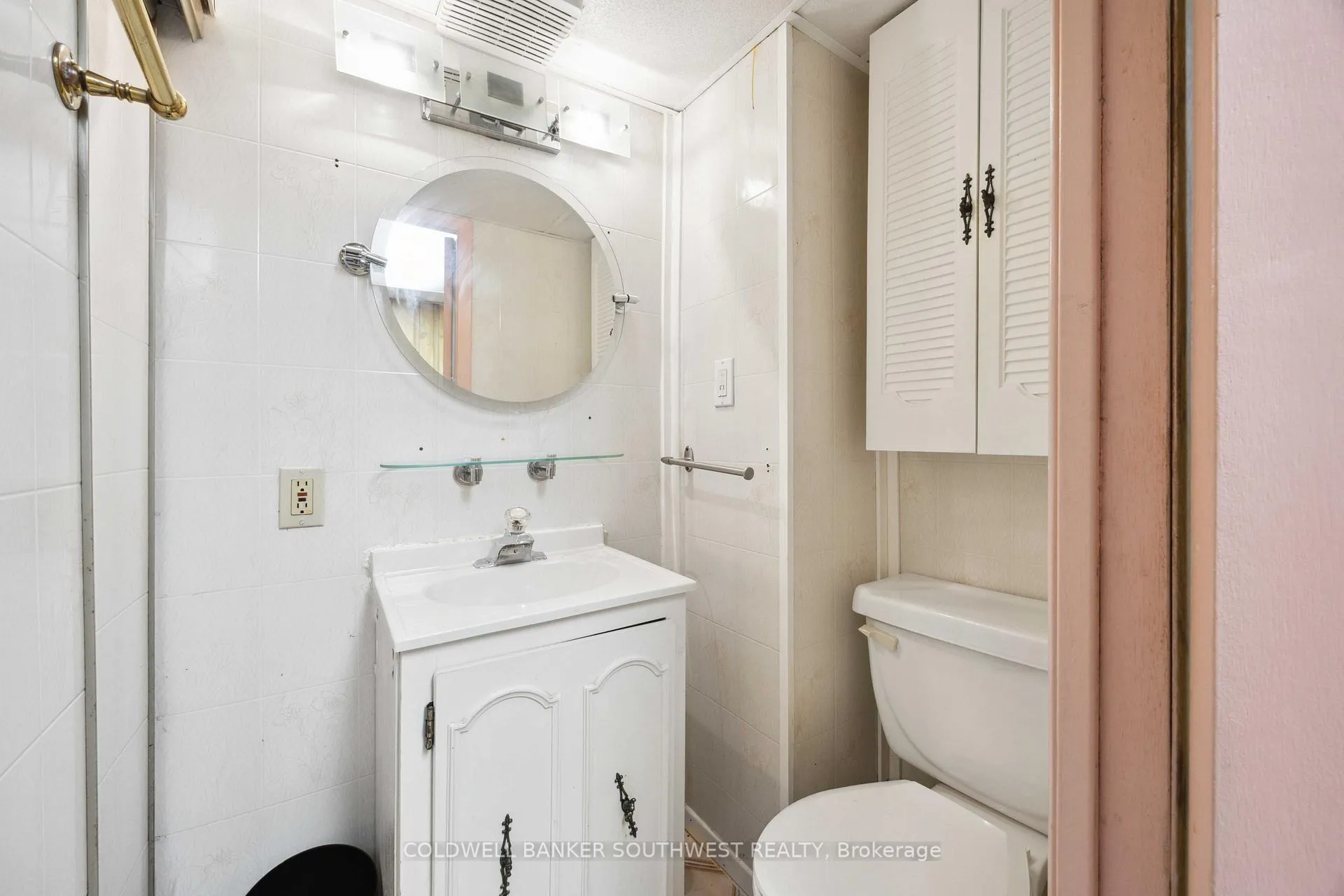 Photo 22 of 1060 Camelot Crescent, Sarnia — HOMEH