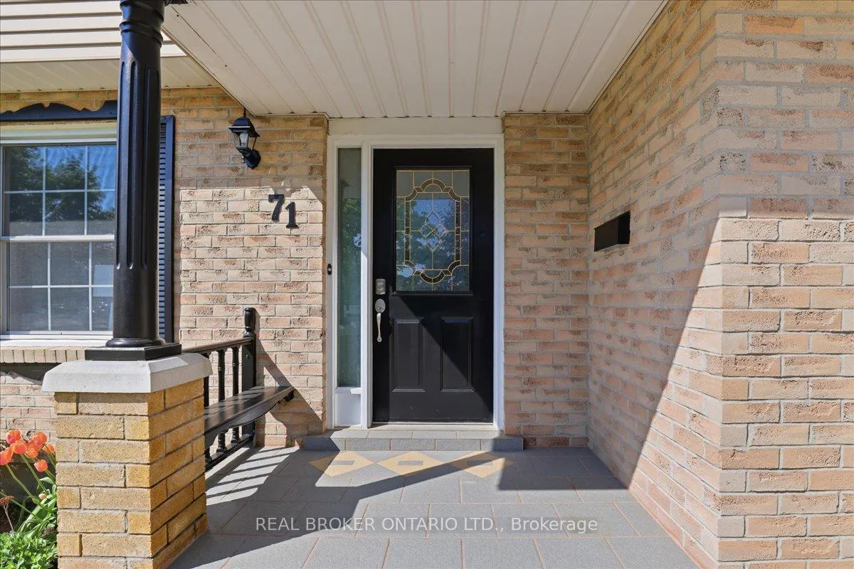 Photo 3 of 71 West Acres Crescent, Kitchener — HOMEH