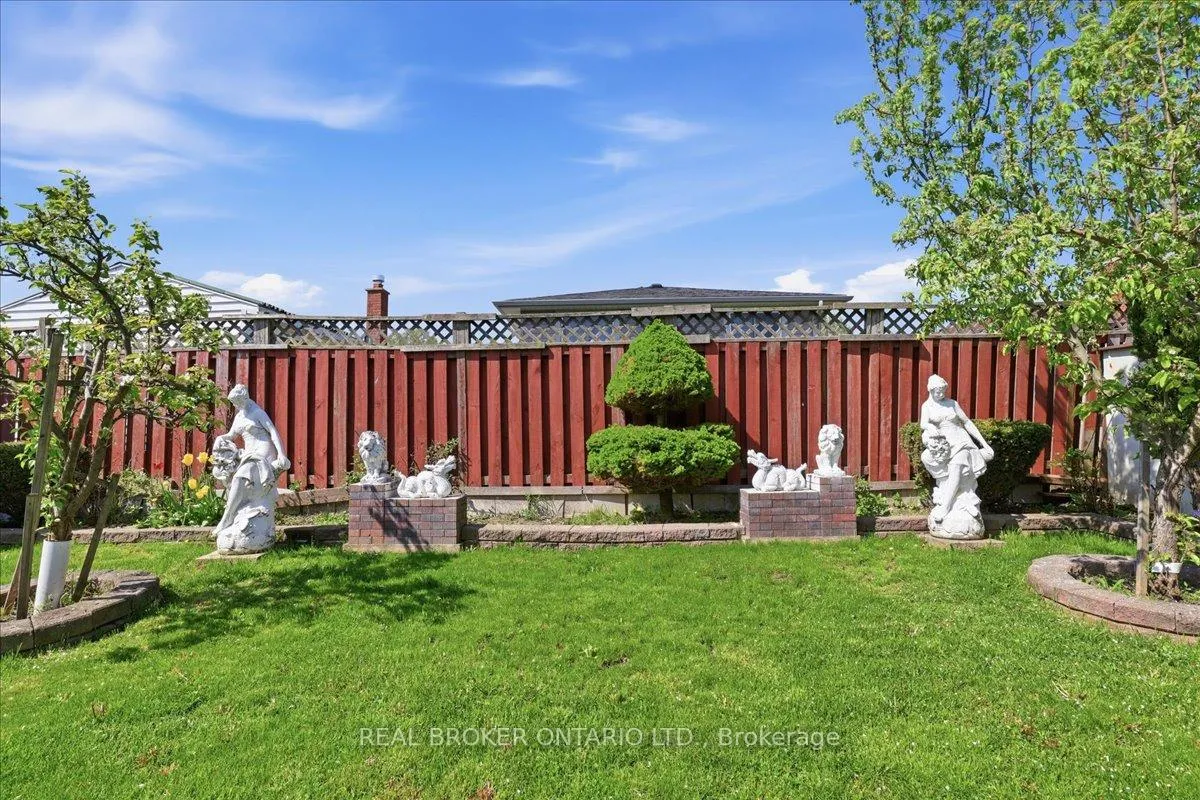 Photo 26 of 71 West Acres Crescent, Kitchener — HOMEH