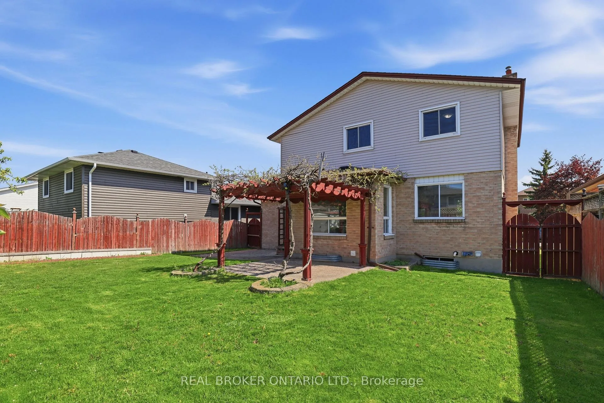 Photo 28 of 71 West Acres Crescent, Kitchener — HOMEH
